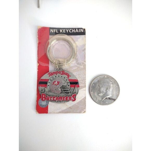 Tampa Bay Buccaneers NFL Metal Key Chain Officially Licensed 1997 Stamped Back - Picture 12 of 13